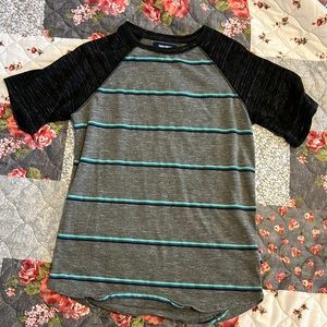 Boy’s striped tshirt